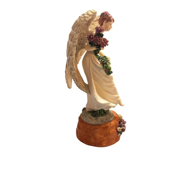 Vintage Dillards Angel Figurine With Flowers & Wings‎ - Picture 4 of 8